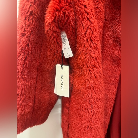 ❤️❤️❤️Aritzia Babaton Oren Red Faux Fur Belted Coat. New with tags - Picture 4 of 8